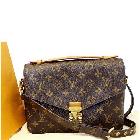 louis vuitton pochette compact makeup bag|Louis Vuitton Pochette metis fashionphile.